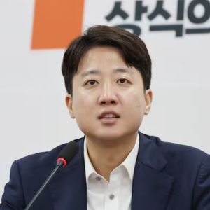 Lee Jun Seok